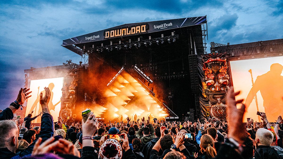 Download Festival crowd and stage at Donington Park